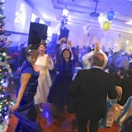 Зустріч Нового 2014 року в українському Культурному Центрі. Фото 9/64 Зустріч Нового 2014 року в українському Культурному Центрі. Фото 9/64